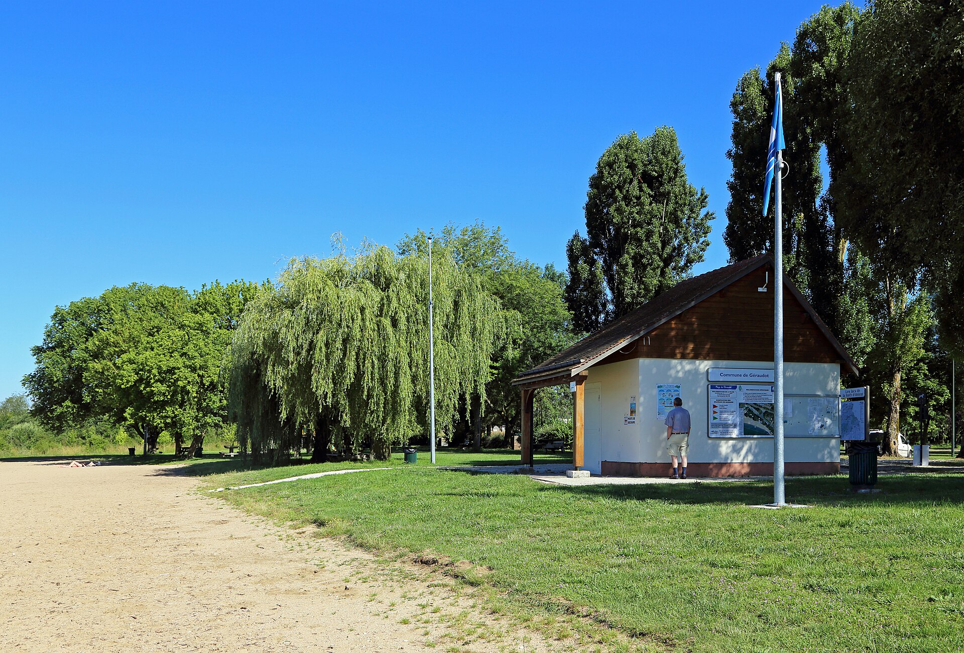 Plage de Géraudot au bord du Lac d’Orient